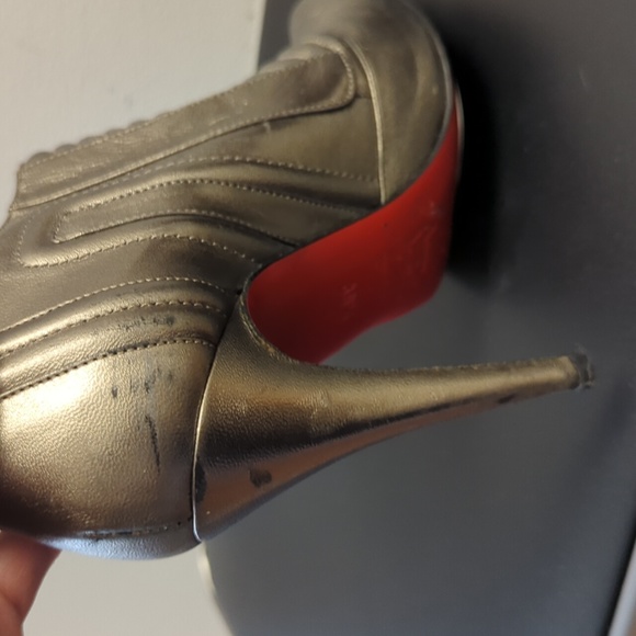 CL gold booties - Picture 5 of 8